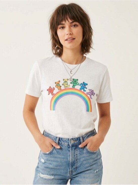 Tailgate Tops - Grateful Dead “Love and Peace” Rainbow Bears T-Shirt XS